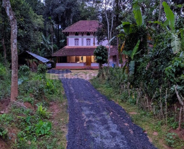 5bhk villa for sale in padinjarathara wayanad
